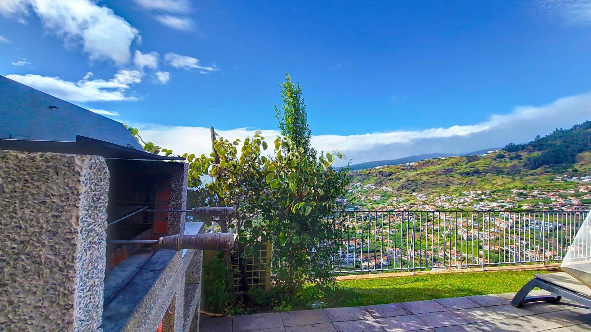 Villa Laura By Lovelystay Calheta  Esterno foto